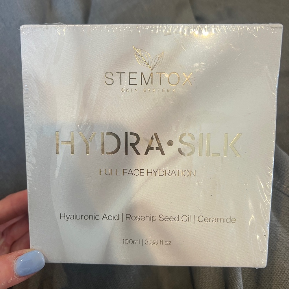 Adidas White Moisturizer Hydra-Silk